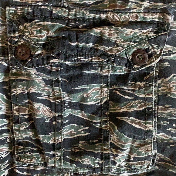 Camo shorts size 38 - Picture 2 of 3